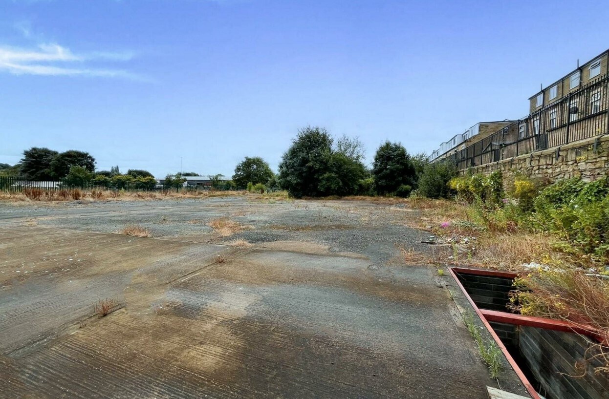 Warren St, Dewsbury to rent Other- Image 1 of 4