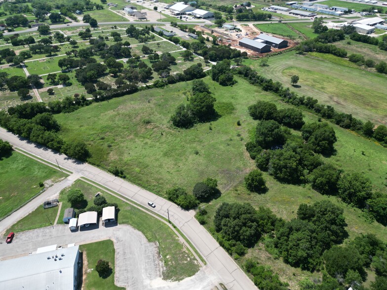 511 E Moore St, Granbury, TX for sale - Building Photo - Image 1 of 14