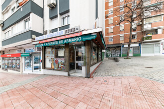 Retail in Madrid, MAD for rent Interior Photo- Image 1 of 14