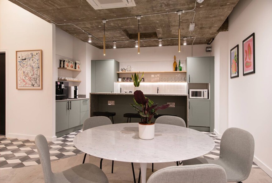 6-7 St Johns Ln, London to rent - Building Photo - Image 3 of 18