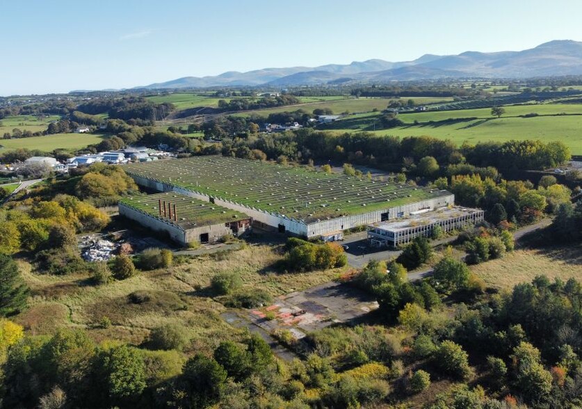 Caernarfon Rd, Caernarfon for sale - Aerial - Image 2 of 3