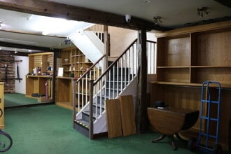 16 Market Pl, Ringwood to rent Interior Photo- Image 1 of 7