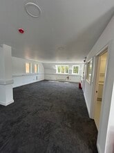 High St, Henley In Arden to rent Interior Photo- Image 1 of 6