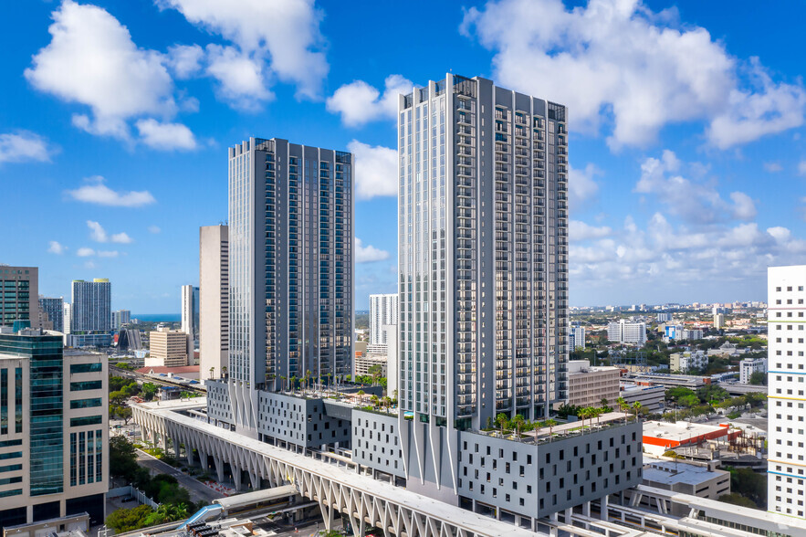 200-600 NW 1st St, Miami, FL for rent - Building Photo - Image 1 of 7