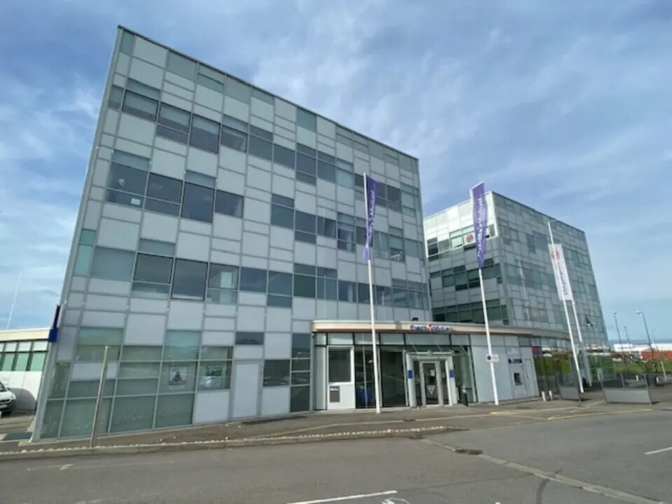 Location Bureaux 127 m² - Photo 1