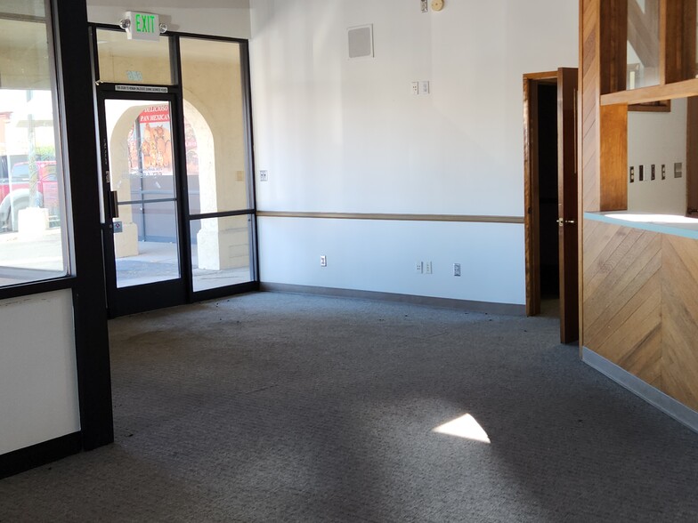 624-630 Main St, Delano, CA for rent - Interior Photo - Image 2 of 7