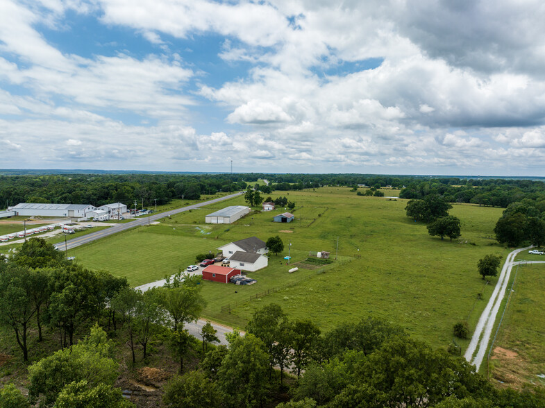 13531 N Mount Pleasant Rd, Gravette, AR for sale - Building Photo - Image 2 of 3