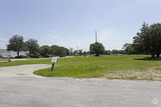 2021-2099 Airport Rd, Plant City, FL for sale Primary Photo- Image 1 of 1