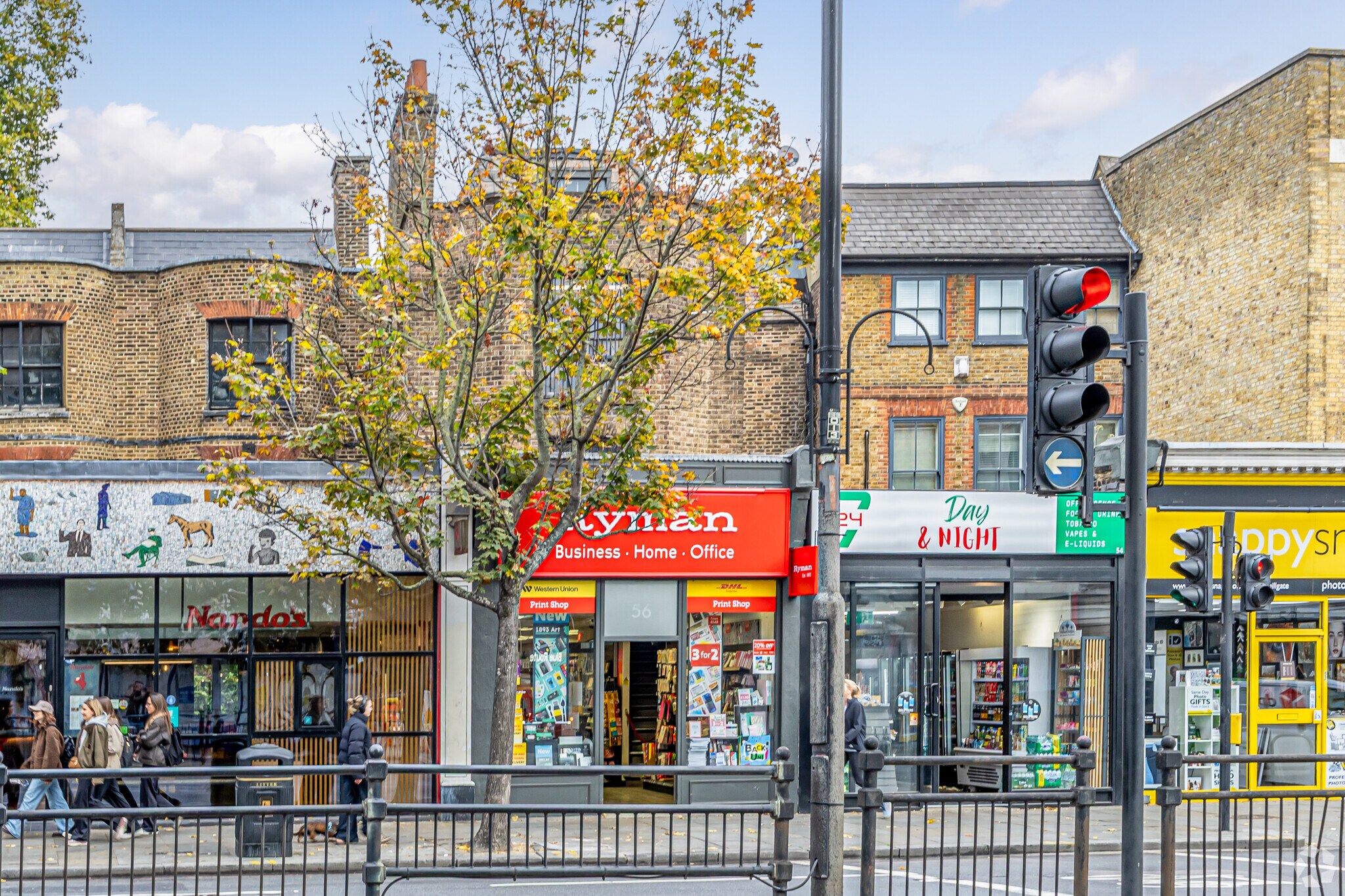 56 Notting Hill Gate, London for sale Primary Photo- Image 1 of 1