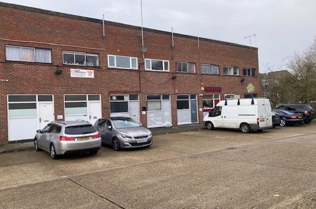 108-109 Liscombe, Bracknell to rent Interior Photo- Image 1 of 5