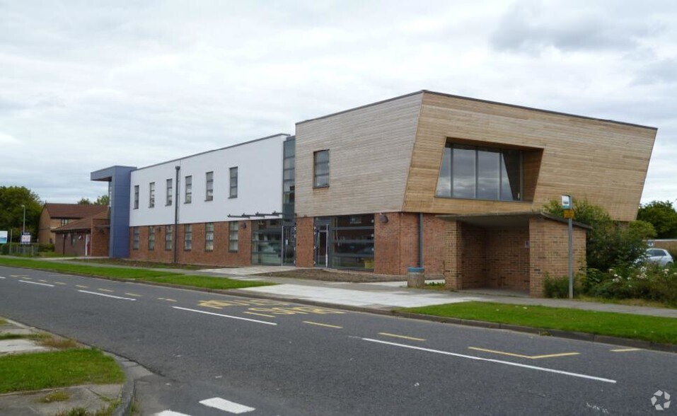 Pease Way, Newton Aycliffe for sale - Primary Photo - Image 1 of 1