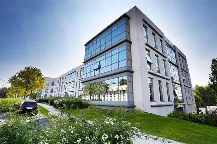 Office in Rungis to rent Building Photo- Image 1 of 6