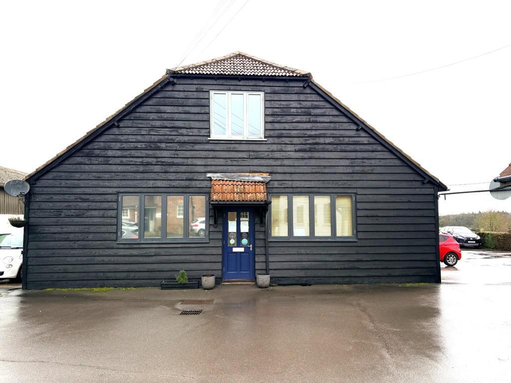 Town Walk, Reading to rent Building Photo- Image 1 of 5