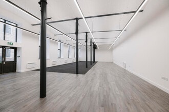 Glen Way, Brierfield to rent Interior Photo- Image 1 of 4