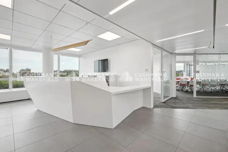 41-45 Boulevard Romain Rolland, Montrouge to rent - Interior Photo - Image 3 of 39