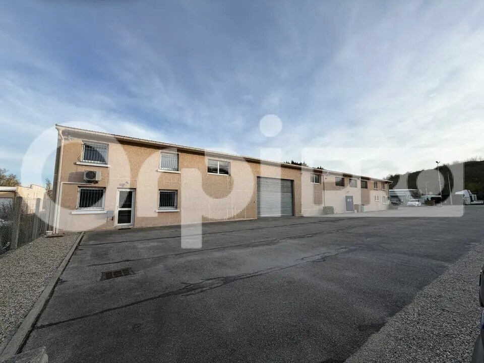 Light Industrial in Toussieu to rent Building Photo- Image 1 of 9