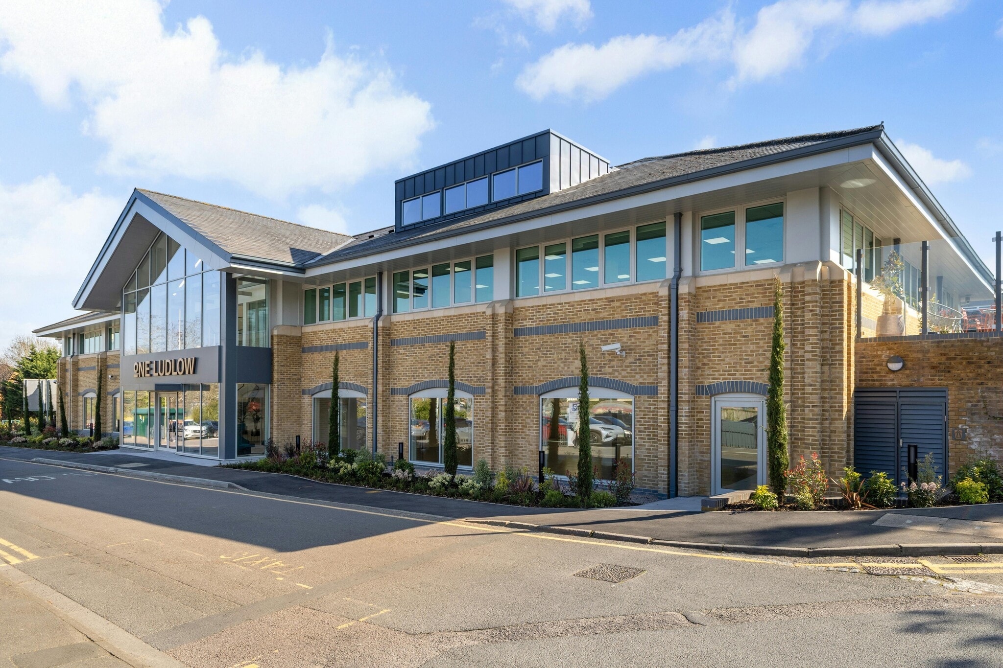 1 Ludlow Rd, Maidenhead to rent Building Photo- Image 1 of 22