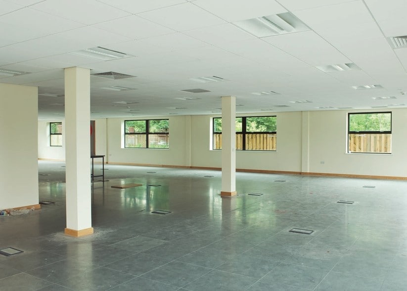 Chester Rd, Runcorn to rent - Interior Photo - Image 2 of 10