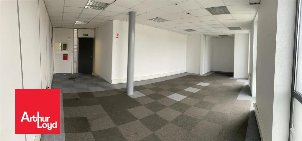 Location Bureaux 47 m² - Photo 1