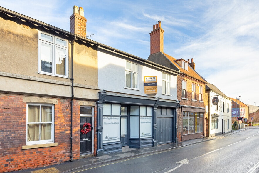 9 Flemingate, Beverley to rent - Building Photo - Image 2 of 2