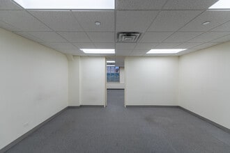 180 N Michigan Ave, Chicago, IL to rent Building Photo- Image 2 of 3