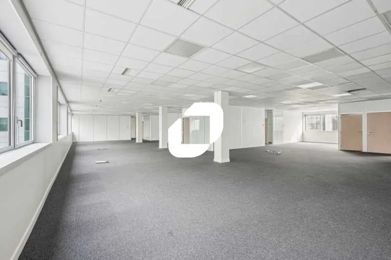Office in Gennevilliers to rent Building Photo- Image 1 of 10