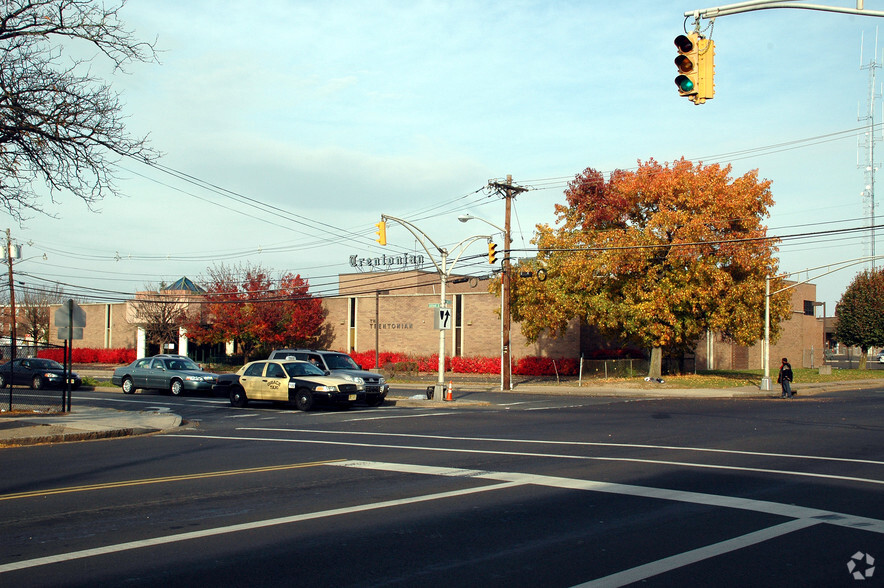 600 Perry St, Trenton, NJ for sale - Primary Photo - Image 1 of 1