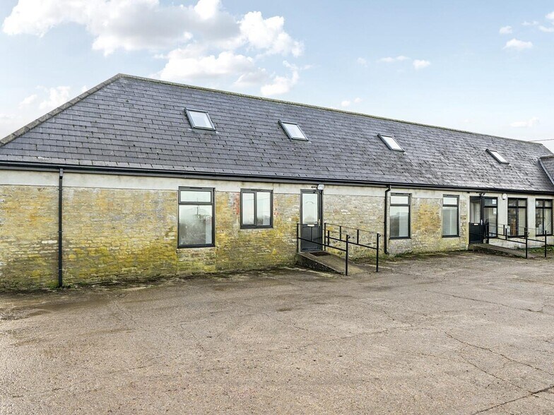 Newlands Farm, Dorchester to rent - Building Photo - Image 2 of 2