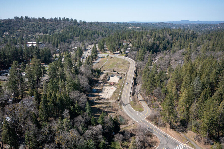 2021 Smith Flat Rd, Placerville, CA for sale - Building Photo - Image 3 of 38