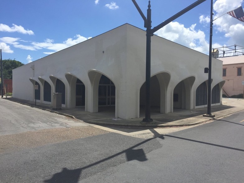 222 E Main St, New Iberia, LA for sale - Building Photo - Image 1 of 1