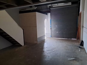 Longshot Ln, Bracknell to rent Interior Photo- Image 1 of 3