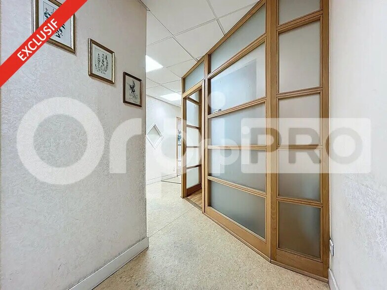 Office in Chantilly for sale - Building Photo - Image 2 of 6