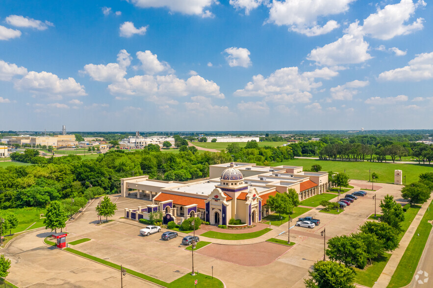 2010 N Hampton Rd, DeSoto, TX for rent - Aerial - Image 2 of 9