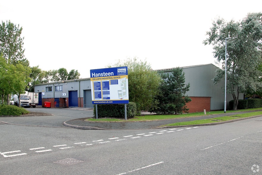 St Asaph Ave, Rhyl to rent - Primary Photo - Image 1 of 8