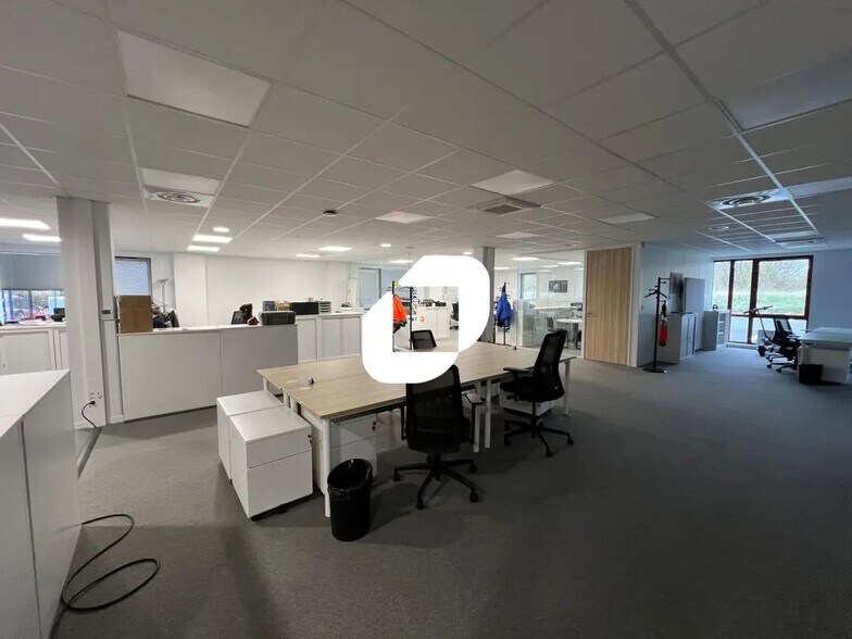 Office in Lesquin to rent - Interior Photo - Image 2 of 11