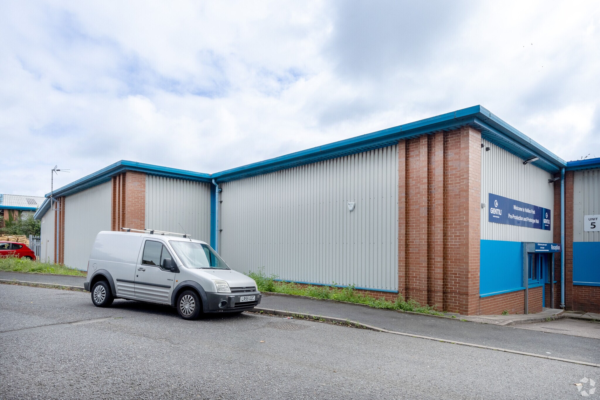 Hollies Park Rd, Cannock for sale Primary Photo- Image 1 of 1