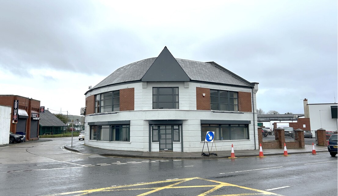 297 Antrim Rd, Newtownabbey for sale Primary Photo- Image 1 of 1