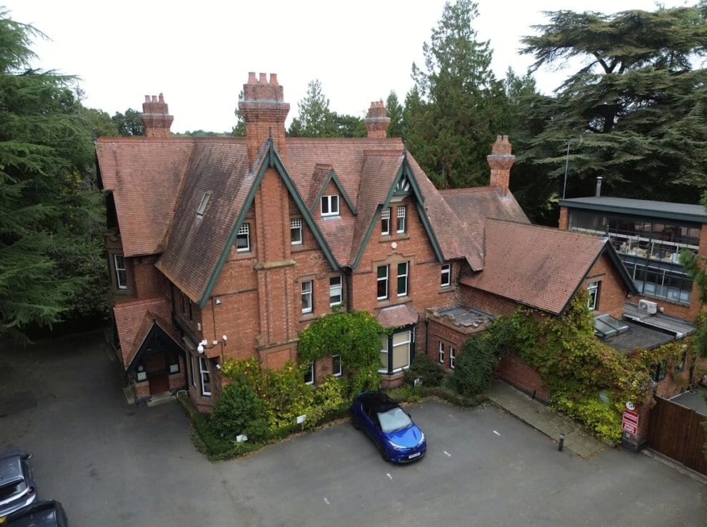 Holly Ln, Coventry to rent Building Photo- Image 1 of 16