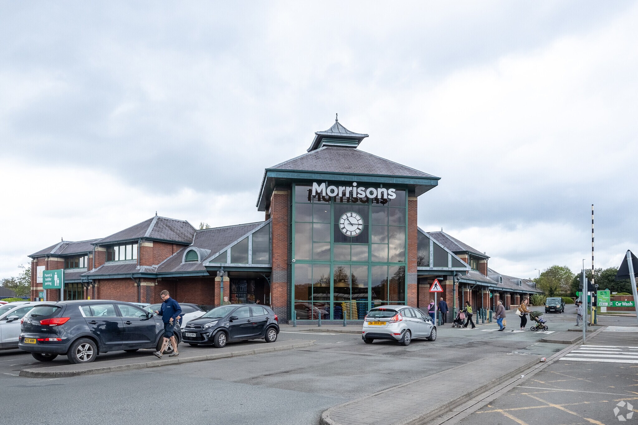 Springhill, Telford for sale Primary Photo- Image 1 of 1