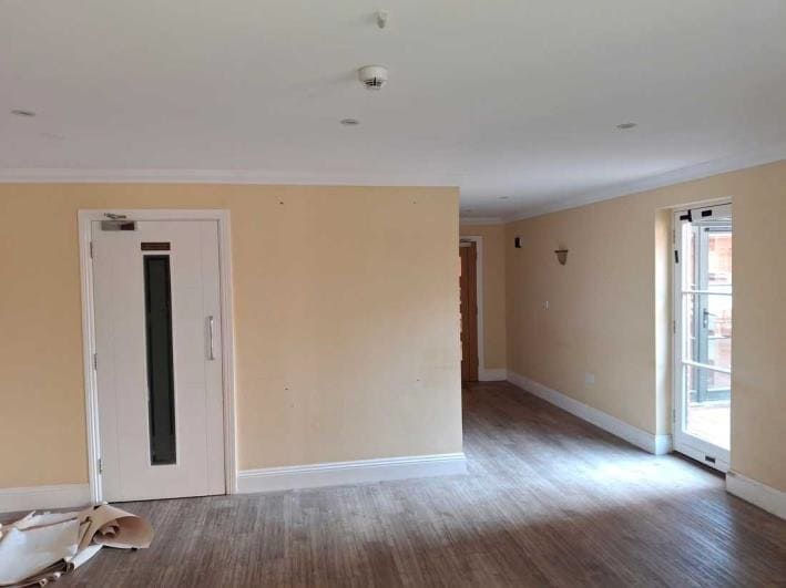 41 High St, Christchurch, DOR BH23 1AS - Unit 41a - - Interior Photo - Image 2 of 5