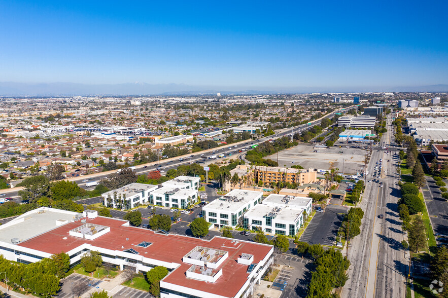 1977 W 190th St, Torrance, CA for rent - Building Photo - Image 2 of 4