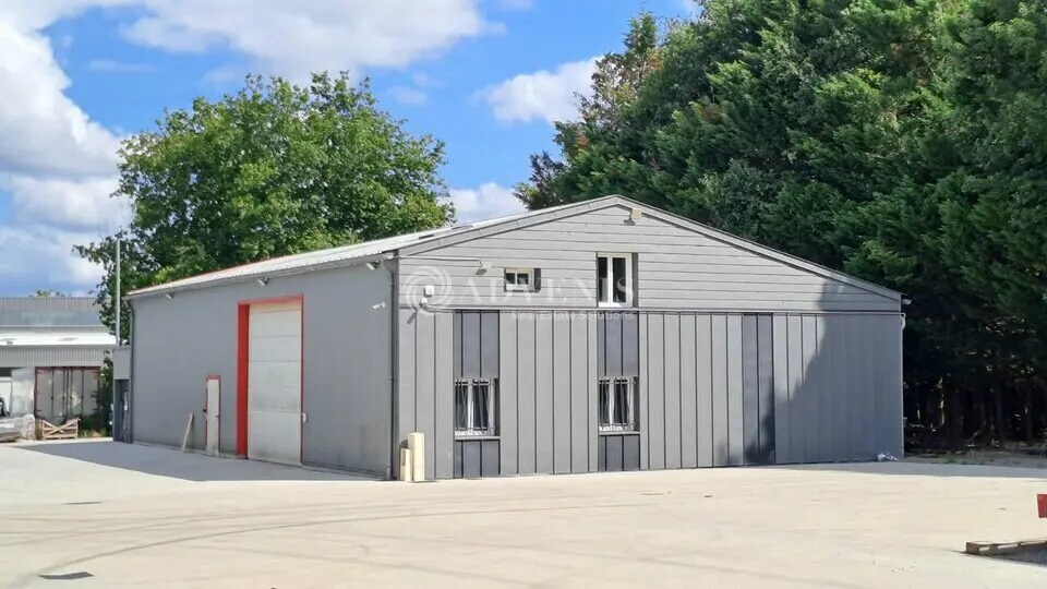 Light Industrial in Thouaré-sur-Loire to rent Building Photo- Image 1 of 8