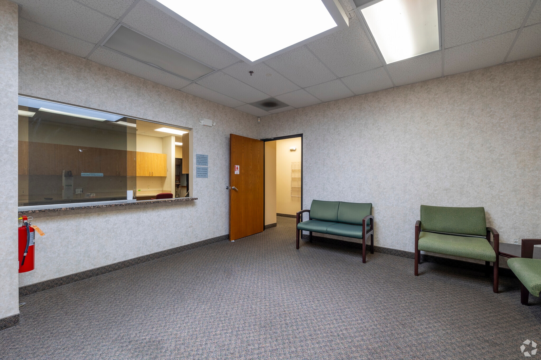 2300 Haggerty Rd, West Bloomfield, MI to rent Interior Photo- Image 1 of 4