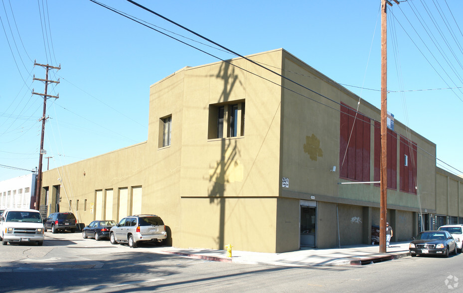 2045-2051 S Santa Fe Ave, Los Angeles, CA for rent - Building Photo - Image 2 of 6