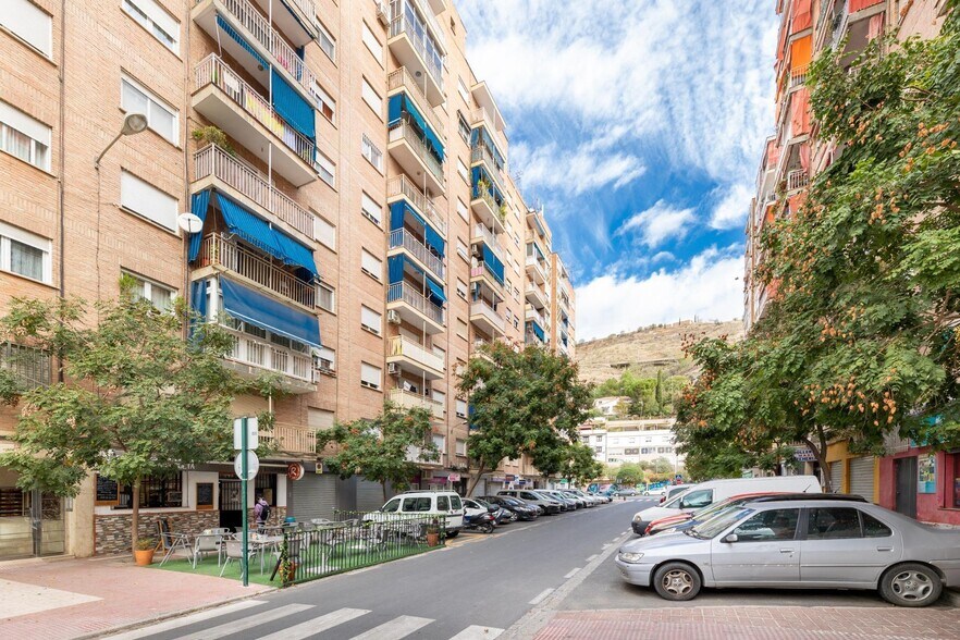 Retail in Las Gabias for sale - Building Photo - Image 2 of 24