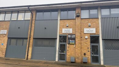 Long Spring, St Albans to rent Building Photo- Image 2 of 4