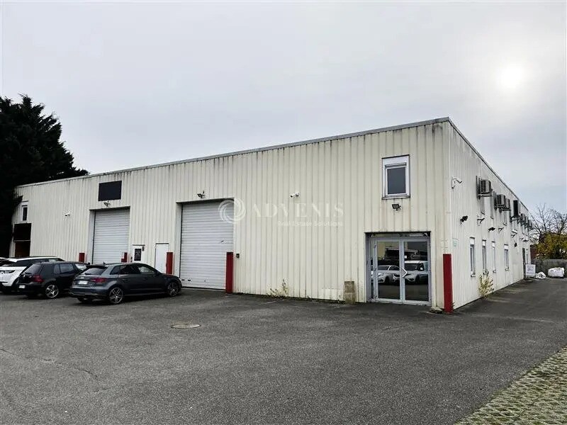 Vente Local d'activités 1 074 m² - Photo 1