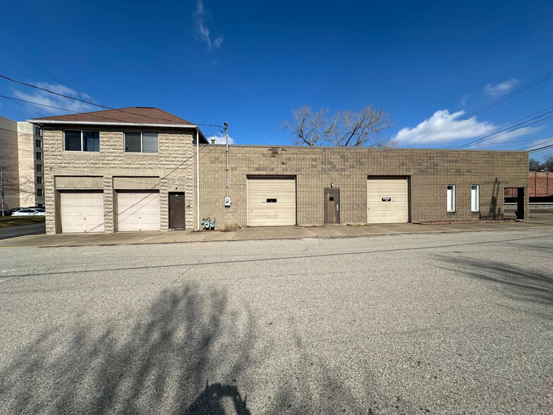 600 W Railroad Ave, Verona, PA for sale - Building Photo - Image 1 of 48