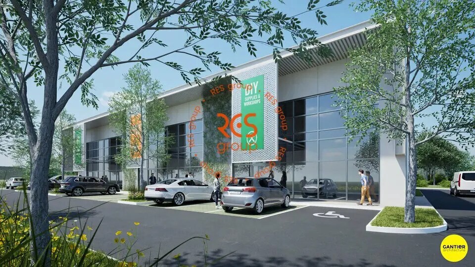 Office / Retail in Lormont to rent - Building Photo - Image 2 of 5