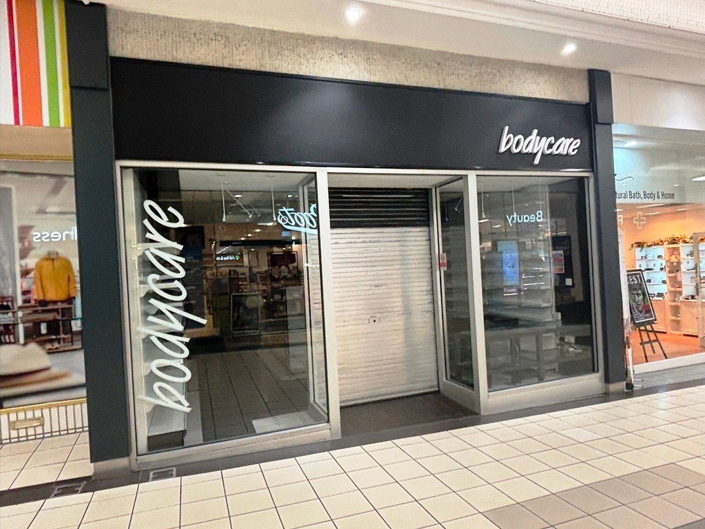 Grosvenor Centre, Macclesfield to rent Interior Photo- Image 1 of 19